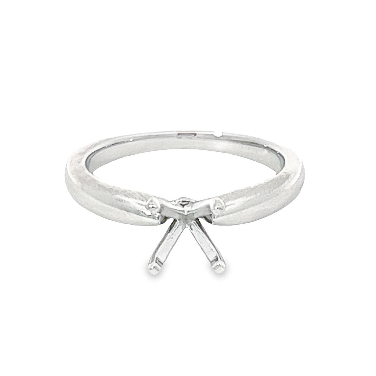14Kt White Gold Tapered Solitaire Ring Mounting - Round Center Stone Sold Separately