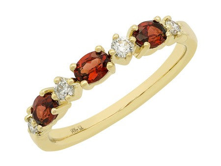 14Kt Yellow Gold Garnet and Natural Diamond Ring