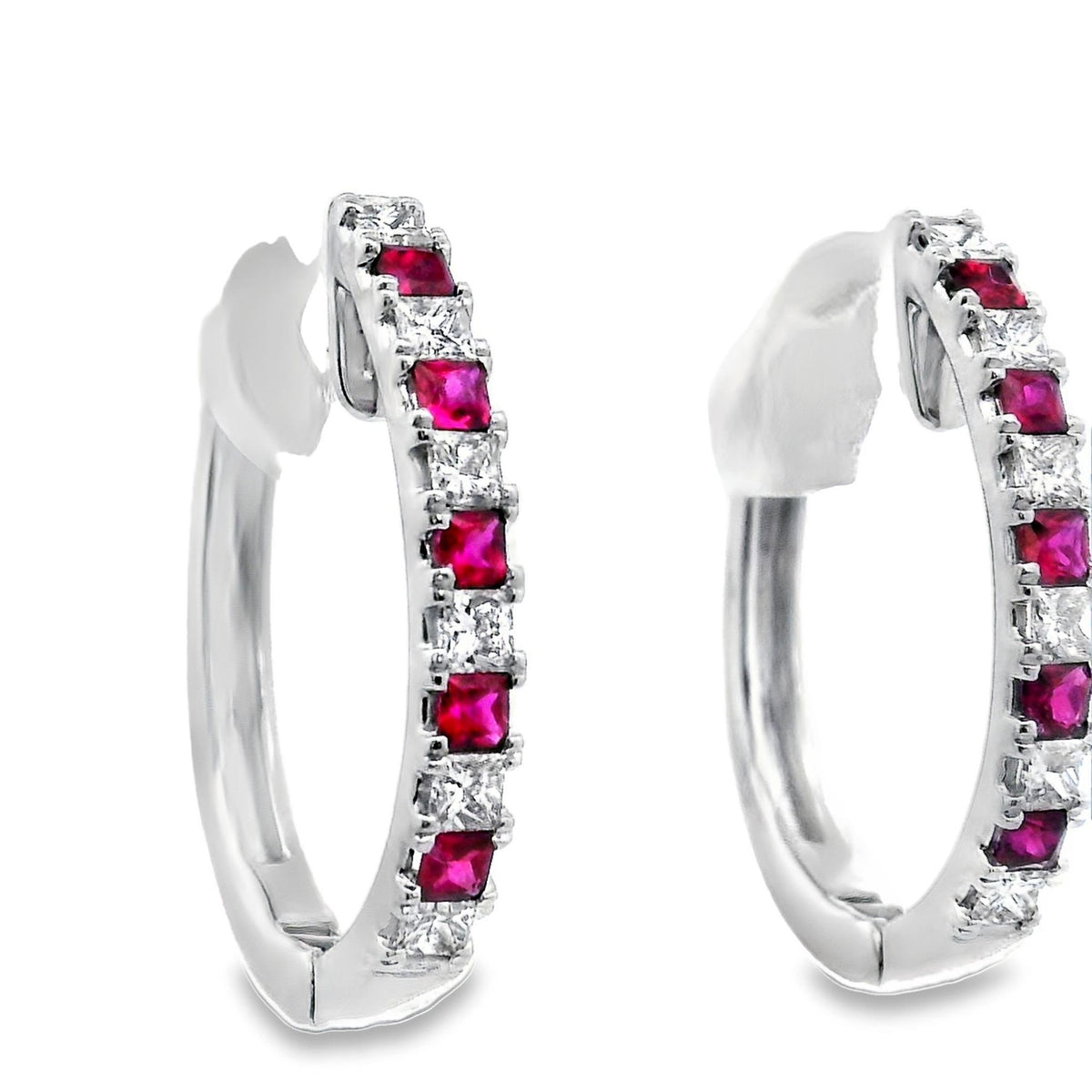 18Kt White Gold Hinged Hoop Earrings with Alternating Ruby and Natural Princess Cut Diamonds