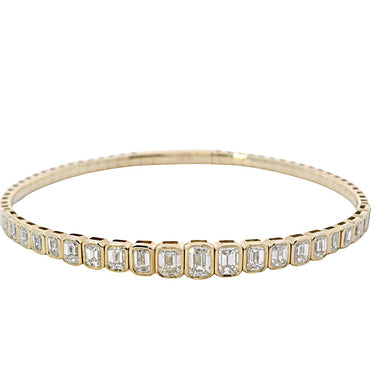 14Kt Yellow Gold Flexible Bangle Bracelet with 2.94Cttw Graduated Natural Bezel Set Emerald Cut Diamonds