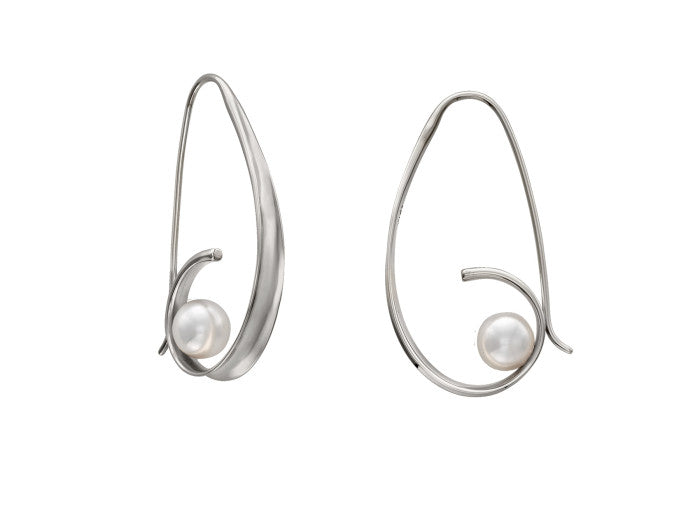 E.L. Designs Sterling Silver Crosswind Pearl Earrings