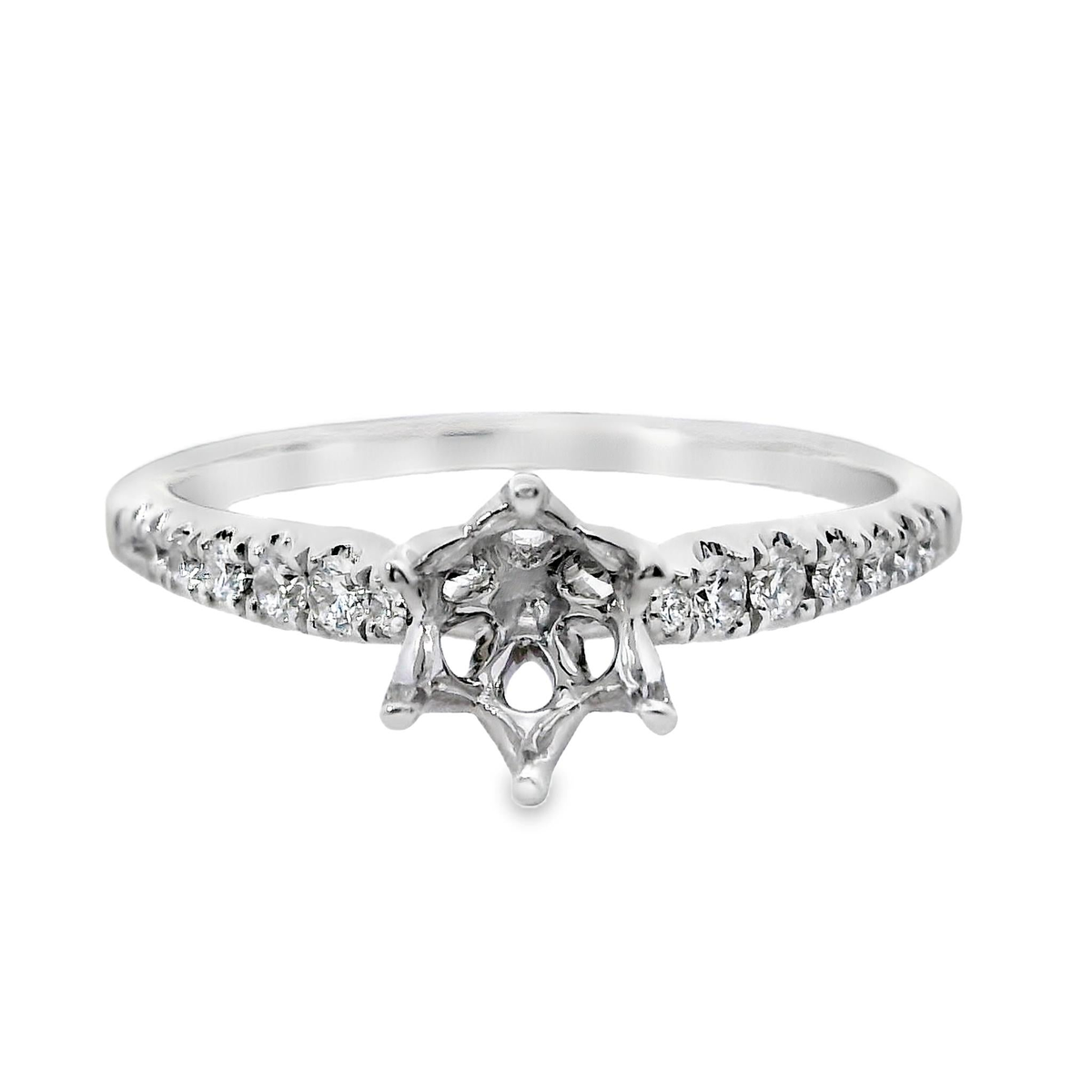 18Kt White Gold Engagement Ring Mounting with Natural Diamonds