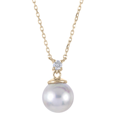 14Kt Yellow Gold Akoya Cultured Pearl Pendant with a Natural Diamond