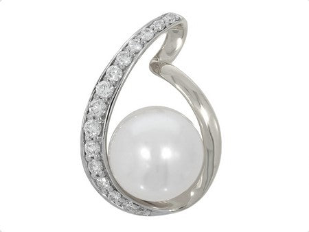 14Kt White Gold Pendant with Akoya Pearl and Diamonds