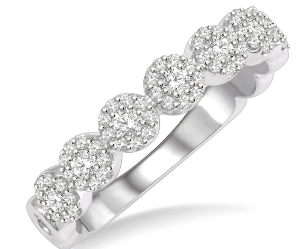 14kt White Gold Circular Cluster Diamond Anniversary Ring