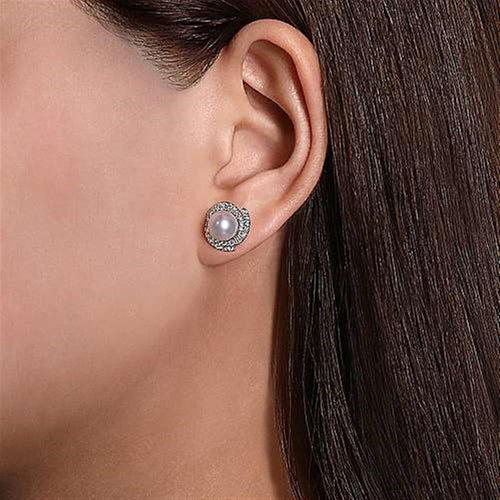14Kt White Gold Halo Earrings With mm Round Cultured Pearl